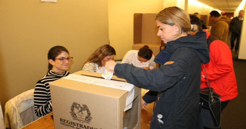 Más de 21 millones de mujeres podrían ser decisivas en las elecciones presidenciales de Colombia