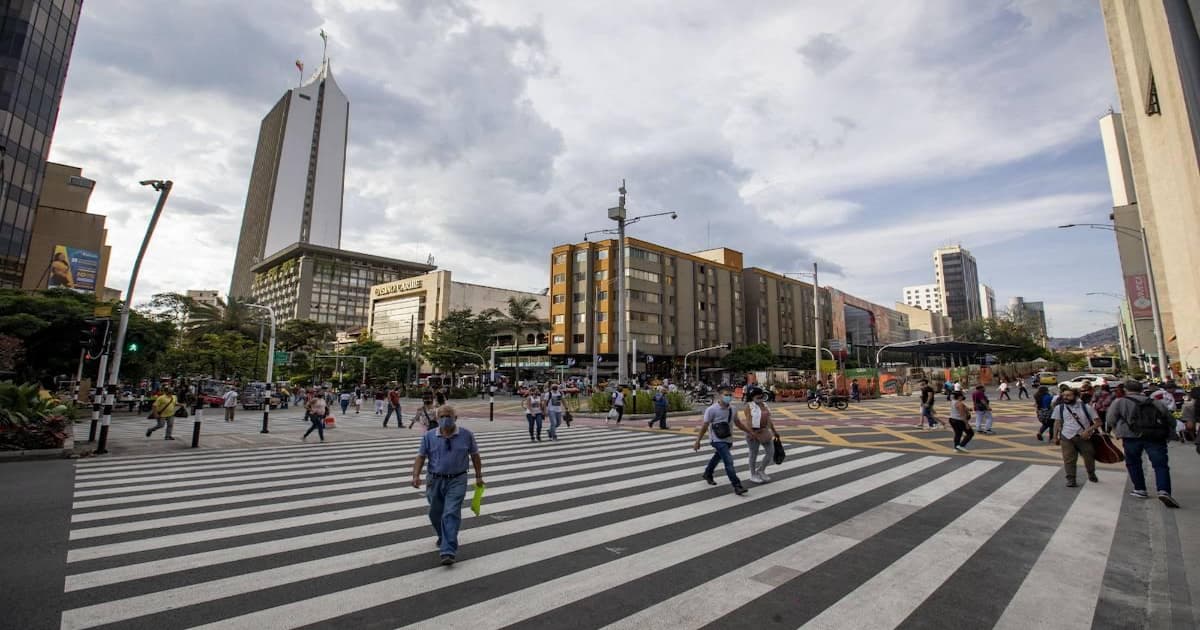 Avenida Oriental en el centro de Medellín, sector donde se reportó un intercambio de disparos.