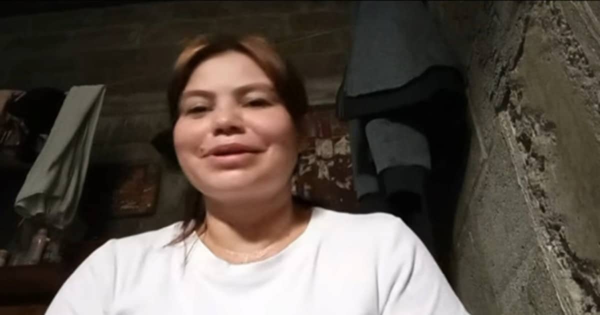 Mujer busca a sus padres biológicos en el barrio Santa Cruz de Medellín.