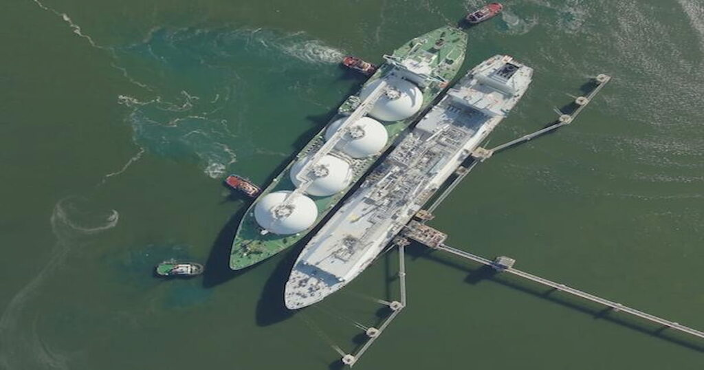 Terminal de regasificación de gas natural licuado SPEC LNG en Cartagena.